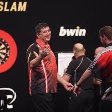 März 1972 in tutin, sfr jugoslawien) ist ein österreichischer dartspieler. Mensur Suljovic Mensursuljovic Twitter