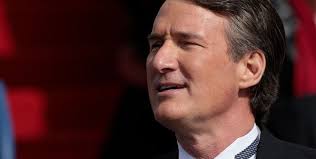 George Mason University students protest Gov. Youngkin selection as 2023  commencement speaker