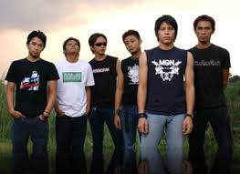 Lagu yang terdalam adalah lagu yang dinyanyikan oleh peterpan. Kunci Gitar Dan Lirik Lagu Ada Apa Denganmu Karya Peterpan Bangka Sonora Id