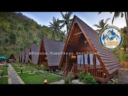 Rumus menghitung volume atap rumah juga tidak terbilang sulit dan dihitung menggunakan ukuran per m2. Absolutely Beautiful Private Residence Guest House And Garage Youtube
