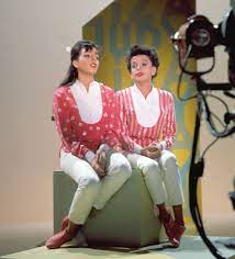 She had been married to entertainer peter allen from 1967 to 1974, before. Liza Minnelli Talks About Mother Judy Garland Renee Zellweger S Judy