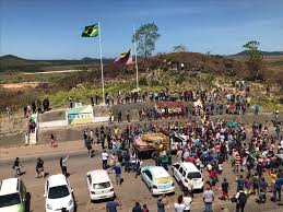 Fue delimitada por el tratado de límites y navegación fluvial del 5 de mayo de 1859, ratificado por el protocolo de 1929. Liveuamap World On Twitter Jose Hernandez 26 Years Old Died From Bullet Wounds He Received In Cuatro Esquinas In Santa Elena De Uairen Gran Sabana Https T Co Rwqwigt3qi Via Correodelcaroni Venezuela Https T Co Yeewgjhvwq
