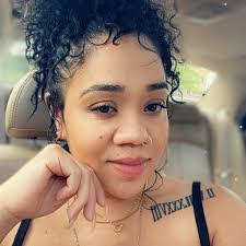 Fay Estes's Instagram, Twitter & Facebook