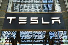 Wenn sie tesla aktien kaufen möchten, sollten sie sich zum einen hier über aktuelle kursdaten, kursanalysen, prognosen und news informieren, ob sich derzeit ein kauf lohnt. Tesla Aktie A1cx3t Us88160r1014 Kurs Finanzen100