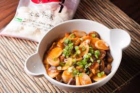 The korean dumpling recipe is in a previous post and can actually be eaten on its own. Tteokbokki Spicy Korean Rice Cake Stew Herbivoracious Vegetarian Recipe Blog Easy Vegetarian Recipes Vegetarian Cookbook Kosher Recipes Meatless Recipes