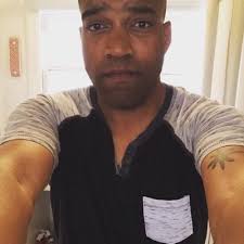 Marlon Dizon (@looonzziiee)