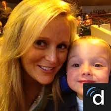 Stephanie Burrows's Instagram, Twitter & Facebook