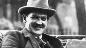 Neil jordan's historical biopic of irish revolutionary michael collins, the man who led a guerrilla war against the uk, helped negotiate the creation of the irish free state, and led the national army during. Was Michael Collins Gay Asks New Book On Irish Hero