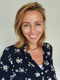 Rebecca Bakker's Instagram, Twitter & Facebook