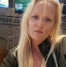 Papa Lionel reporting to work…in paradise! American Idol back at  #DisneyAulani tonight!