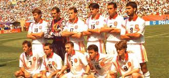 Uno logró sortear al duro nigeria en 8vos, mientras que los ibréricos vienen de golear sin problemas a suiza. Estados Unidos 1994 En Marca Com Del Gol De Hierro Al Codazo A Luis Enrique