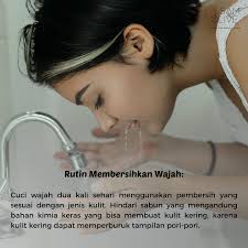 🔍 Pori-Pori Besar? No Worry! 💧 Pori-pori besar bikin kulit tampak kasar  dan nggak mulus? Jangan khawatir! Ada 7 cara ampuh yang bisa bantu Anda  mengecilkan pori-pori dan membuat kulit lebih halus