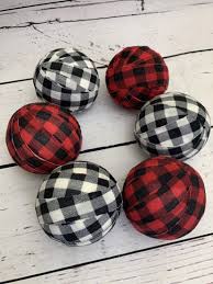 Red White Black Buffalo Check Plaid Fabric Wrapped Balls Bowl Etsy Plaid Christmas Decor Buffalo Plaid Christmas Buffalo Plaid Decor