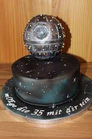 Weitere ideen zu todesstern, einfache gerichte, lecker kochen. Es War Mal Wieder Soweit Und Ein Todesstern Wurde Gewunscht Dieses Mal Hat Es Allerdings Nicht So Lang Todesstern Torte Star Wars Kuchen Todesstern Star Wars
