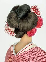 和の花嫁のための 華やかきものヘア最旬スタイル 成人式 ヘアスタイル おしゃれ ヘアスタイル かんざし ヘアスタイル