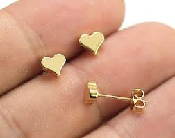 Brincos de coração, brincos de coração delicados, brincos minimalistas,  poste de brinco, brincos extravagantes, banhados a ouro verdadeiro