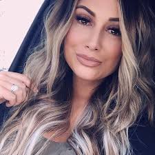 Whitney Pratt's Instagram, Twitter & Facebook