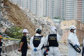 그런데 건물 붕괴 직전인 오후 2시 무렵, 해당 건물의 건축주와 건축업자 등 6명은 sns 대화방에선 철거 당시 상황을 공유했던 것으로 확인됐습니다. 5jixkt8glzviom