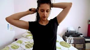 La meilleure huile pour cheveux selon l'usage : Comment Appliquer L Huile De Ricin Sur Les Cheveux Youtube