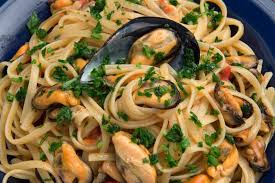 Gli spaghetti con le cozze sono molto semplici da preparare. Ricetta Spaghetti Cozze E Vongole Non Sprecare