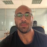 100+ perfiles de «Marcús»