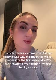 also the way i never noticed because i was too busy staring at Grayson😍  #dolantwins #emmachamberlain #2025 #drama #gossip #celebgossip