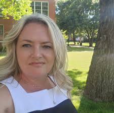 Can I get an auto insurance quote from an available agent?