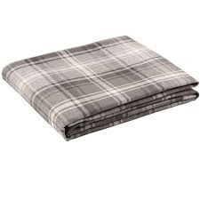 This 100% jute table runner is perfect for decorating parties, bbq, holiday dinner parties. Mcalister Textiles Angus Charcoal Grey Tartan Table Runner