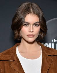 Who looks better? Cindy Crawford or Kaia Gerber?