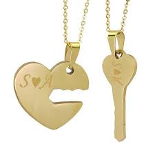 Features a children's playground and a sun terrace. Heart Key Necklace Boyfriend Girlfriend Necklace Couple Etsy Joyas De Parejas Collares De Parejas Cadenas Para Novios
