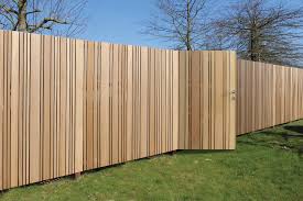 Pour cloisonner le jardin de façon mais, en réalité, les panneaux de jardin en bois offrent de nombreuses possibilités de décoration. Realisation De Palissades Et Clotures A Namur Et En Brabant
