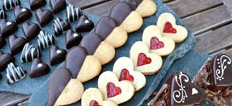 Crossing the line from romantic to cheesy on valentine's day is often difficult, especially when there is an abundance of. Valentine S Day Gifts With Edible I Love You S
