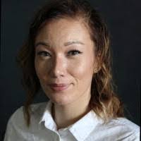 Ashley Hinker's Instagram, Twitter & Facebook