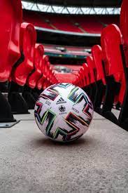 Change of venues for some uefa euro 2020 matches announced. ãƒ¦ãƒ¼ãƒ­å…¬å¼çƒ ãƒ¦ãƒ‹ãƒ•ã‚©ãƒªã‚¢ ã‚'ç™ºè¡¨ æ¬§å·ž12ã®é–‹å‚¬éƒ½å¸‚ã‚'è¡¨ç¾ã—ãŸãƒ‡ã‚¶ã‚¤ãƒ³ã« ã‚µãƒƒã‚«ãƒ¼ã‚­ãƒ³ã‚°