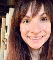 Elisa Daly's Instagram, Twitter & Facebook