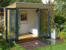 Have You Ever Thought Of Having Your Own Garden Studio Erected In Your Outdoor Area These Are Gener Backyard Office Shed Design Garden Cabins