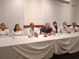 En movimiento ciudadano condenamos enérgicamente el cobarde aseinato de rené tovar, candidato a la alcaldía de cazones de herrera, veracruz, señaló el político. Movimiento Ciudadano Presenta A Su Nuevo Candidato A La Alcaldia De Veracruz Masnoticias