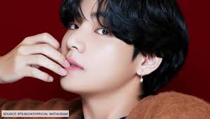 Read 1 from the story smi̇le agai̇n /ki̇m tae hyung by dieforaecha (d e a d) with 1087 reads. As Bts Taehyung Aka V Completes 8 Years In The K Pop Band Fans Pour In Their Love