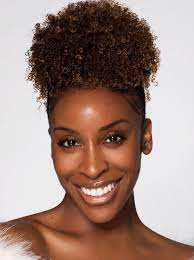 Top 10 Beauty Youtubers You Should Definitely Sub To Society19 Beauty Youtubers Dark Skin Beauty Beautiful Dark Skin