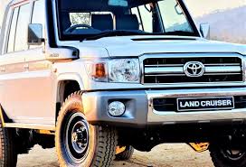 トヨタ ランドクルーザー70 バン ランクル30周年特別仕様車 5mt 4wd ワンオーナー 社外sdナビ etc 純正フロアマット 純正16インチaw 背面タイヤ エアバックダブル 保証書 ãƒ©ãƒ³ã‚¯ãƒ«70å†è²©ã‚ã‚‹ã‹ ãƒžã‚¸ã§å‡ºã‚‹ã® 2020å¹´ã«ã¾ã•ã‹ã® è‡ªå‹•è»Šæƒ…å ±èªŒ ãƒ™ã‚¹ãƒˆã‚«ãƒ¼
