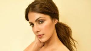 India's adline castelino also won the miss diva universe 2020 title at the 69th miss universe pageant. Will Try My Best Rhea Chakraborty Offers Help Amid Second Wave Of Covid 19 Opens Dms On Instagram