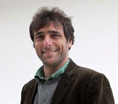 Adriano giannini was born on may 10, 1971 in rome, lazio, italy. Adriano Giannini Quella Volta In Cui Lina Wertmuller Mi Promise 10 Mila Lire Per Fare Pipi Sul Set