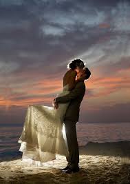 Top 20 Romantic Wedding Photos You Must Have Night Wedding Photos Beach Wedding Photos Romantic Wedding Photos