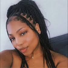 Shanese Richardson's Instagram, Twitter & Facebook