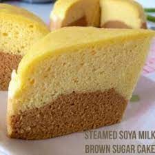a duo flavours steamed cake consists of a brown sugar layer and a soya milk layer the home brewed soya milk c steam cake recipe brown sugar cakes steamed cake