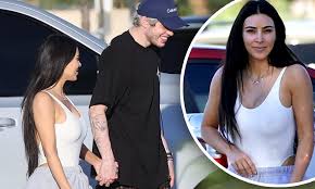 Kim Kardashian And Pete Davidson Confirm Their Relationship As They Hold Hands Daily Mail Online