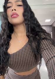 Carrie Escobar's Instagram, Twitter & Facebook