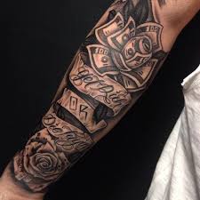 125 Besten Unterarmtattoos Fur Manner Coole Ideen Designs Leitfaden 2020 Geld Ros In 2020 Ausserer Unterarm Tattoo Coole Unterarm Tatowierungen Tattoos Arm Mann