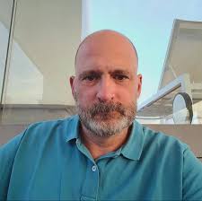 Antonio Grayson (@antoniograys0n)