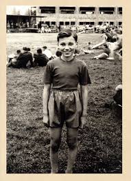 Kdybys neměl, z čeho žít, kdybys poslepu měl jít, vykroč ze svých bran. Sskplul0zvdmwm